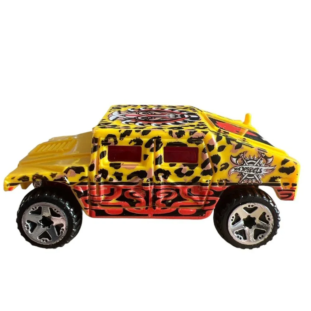 Hot Wheels Leopard Safari AM General Corp Yellow Humvee Dated From‎ 2004